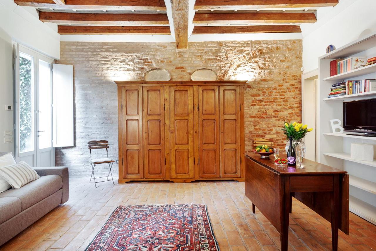 La dimora medievale del Duca Ferrara Esterno foto